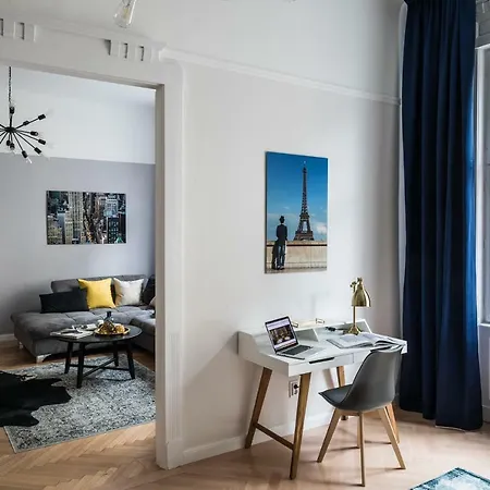 公寓 Sophie's Art Broadway *